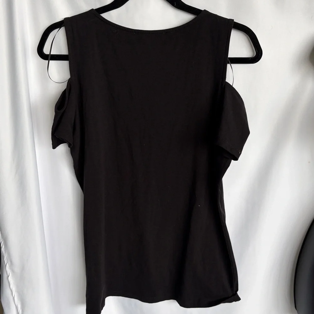 Michael Kors shirt, cold shoulder, Black, sz M, 19” PTP, 25” L